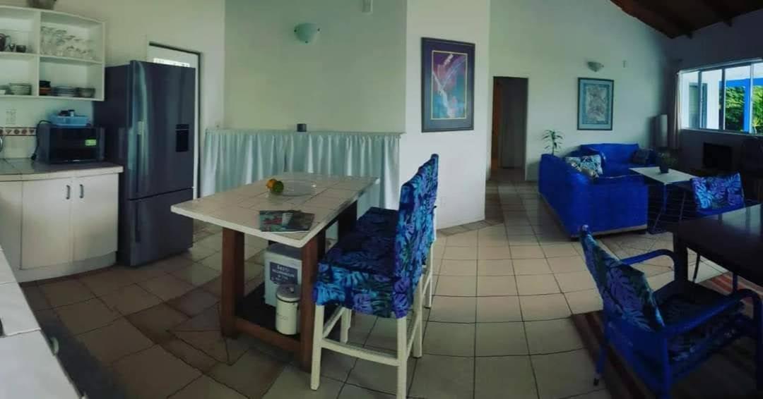 Are Tamareni 2Br Beach Cottage Or River Studio Аваруа Номер фото